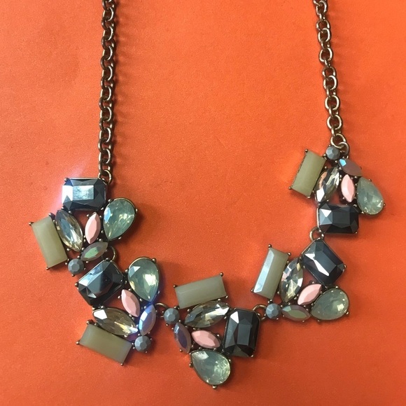 🆕 J. Crew Art Deco statement necklace - Picture 4 of 6